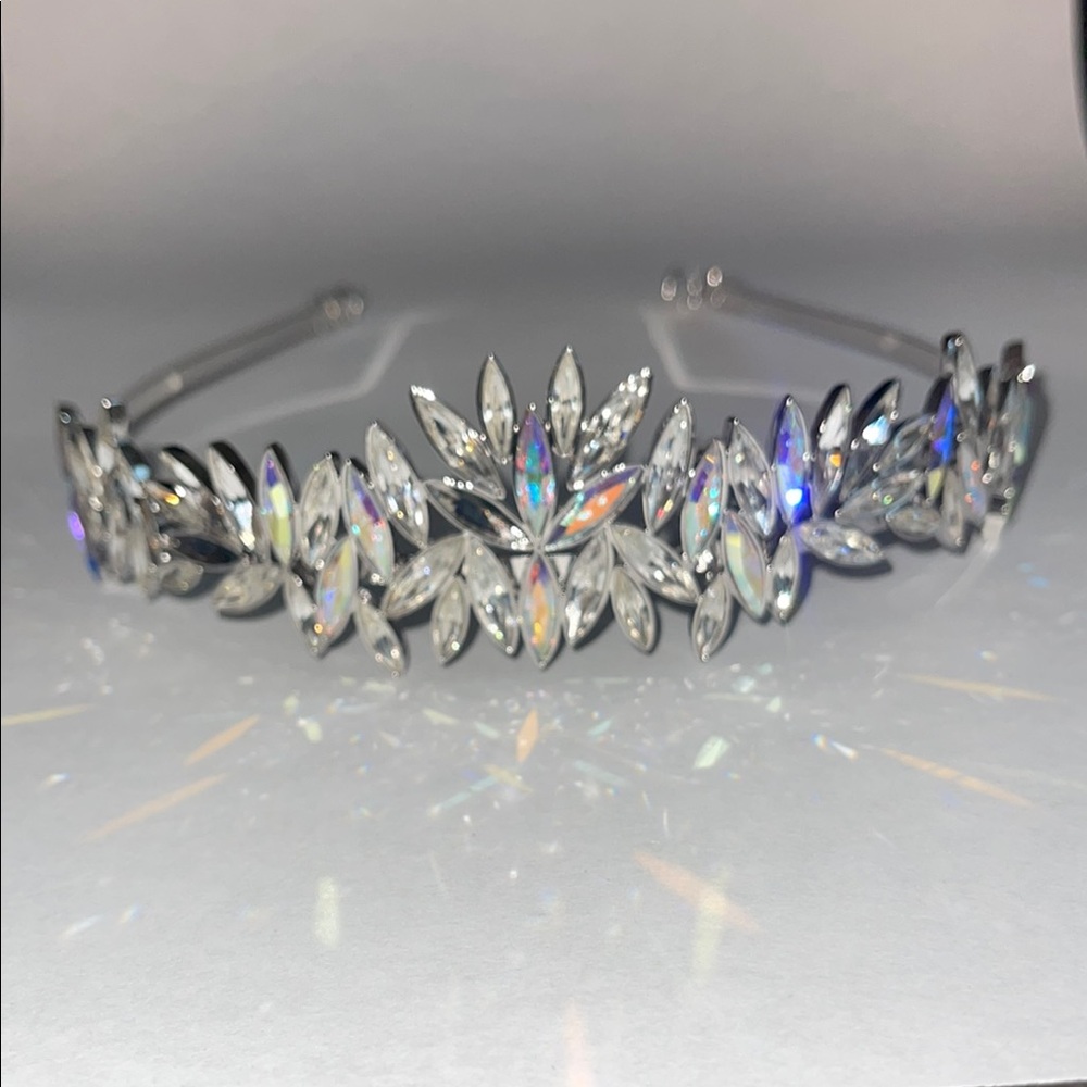 Swarovski Silver Crystal Hair Tiara - Picture 5 of 5